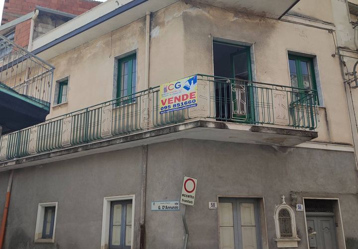 Villa a Paterno, Catania, Paterno - € 60.000 | Ref: 579 - foto 1
