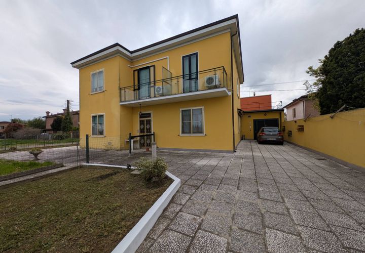 Villa i Ferrara, Ferrara, Ferrara - € 177.000 | Ref: Via Bologna porzione di bifamiliare - foto 1