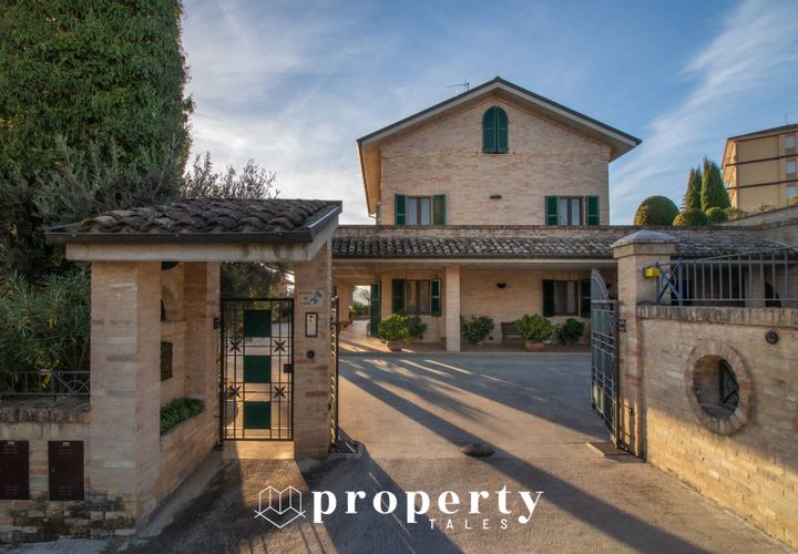 Villa a Montegiorgio, Fermo, Montegiorgio - € 600.000 | Ref: 83 - foto 1