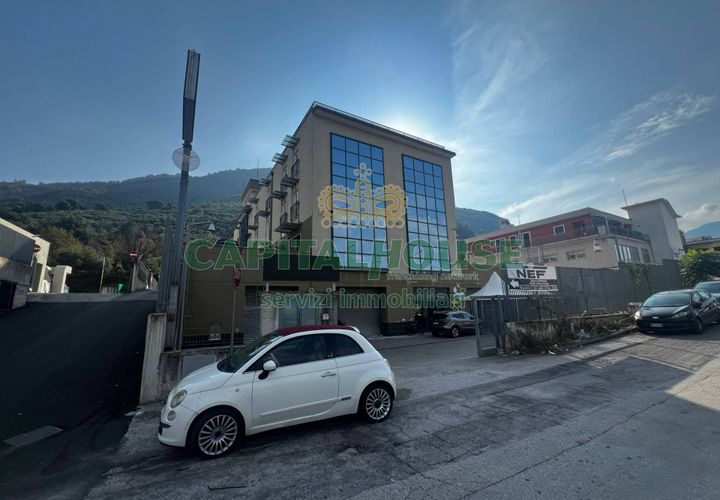 Erhvervsejendom i Roccapiemonte, Salerno, Roccapiemonte - € 178.000 | Ref: 77 - foto 1