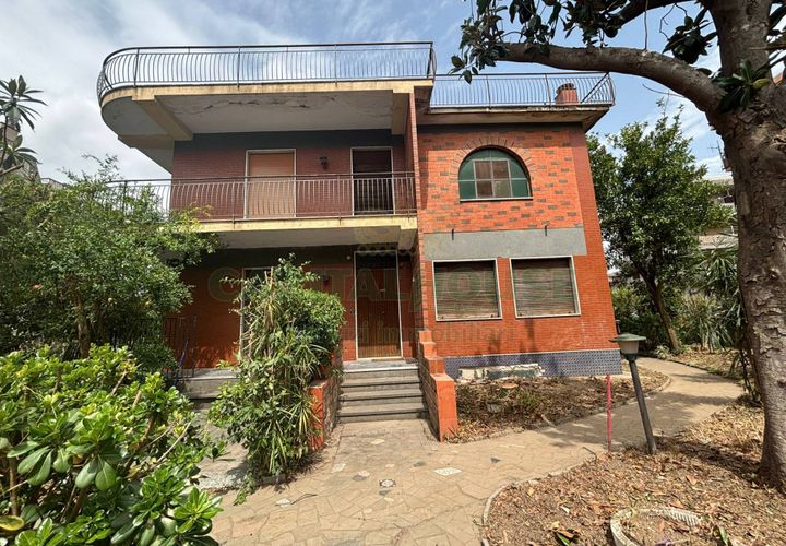 Villa en Roccapiemonte, Salerno, Roccapiemonte - € 425.000 | Ref: 117 - photo 1