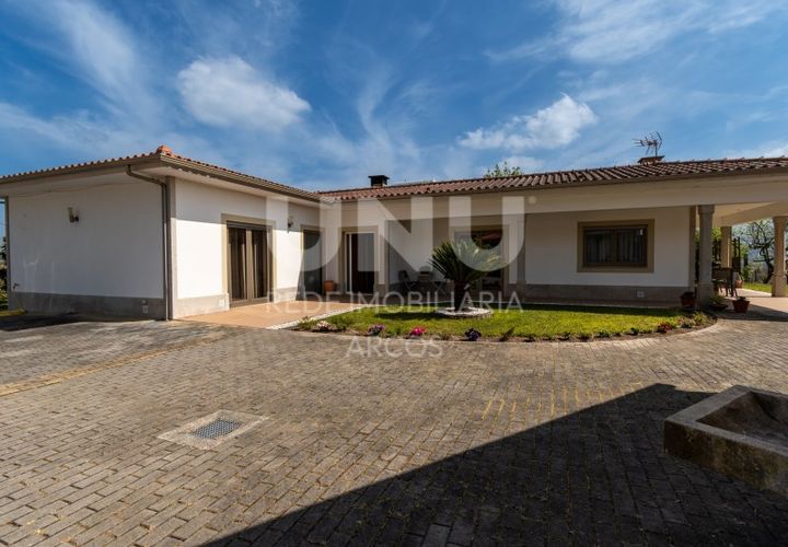 Villa a Arcos de Valdevez, Viana do Castelo, Arcos de Valdevez - € 450.000 | Ref: UNU.I.120.23362 - foto 1