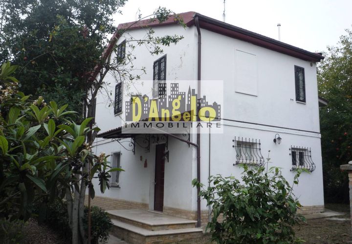 Villa i Castignano, Ascoli Piceno, Castignano - € 400.000 | Ref: 38 - foto 1