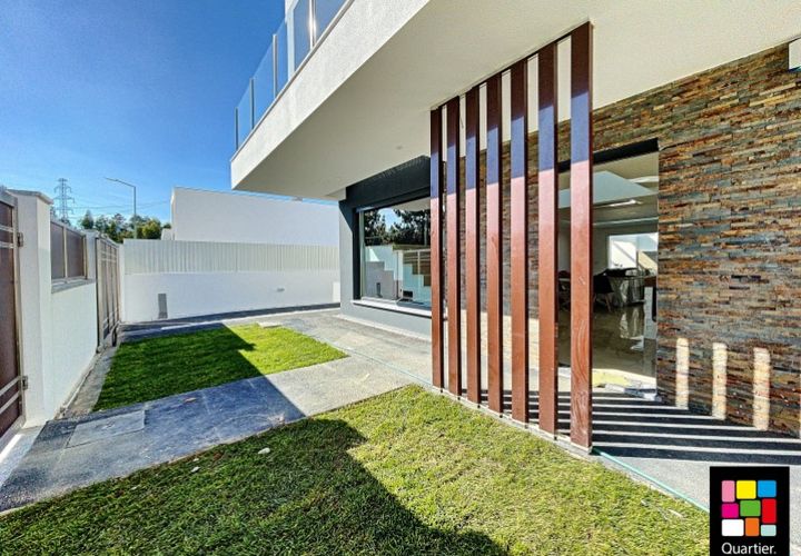 Villa i Corroios, Setubal, Corroios - € 750.000 | Ref: DT25019 - foto 1