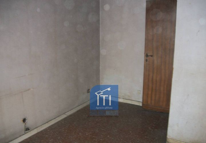 Erhvervsejendom i Rome, Rome, Rome - € 110.000 | Ref: ITI 048-SU38028 - foto 1