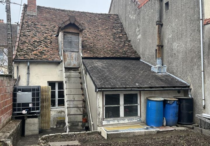 Villa i Autun, Saone-et-Loire, Autun - € 28.000 | Ref: 5806 - foto 1