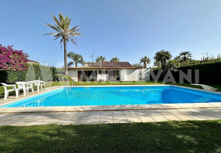 Villa a Scicli, Ragusa, Scicli - € 400.000 | Ref: 1120 - foto 1