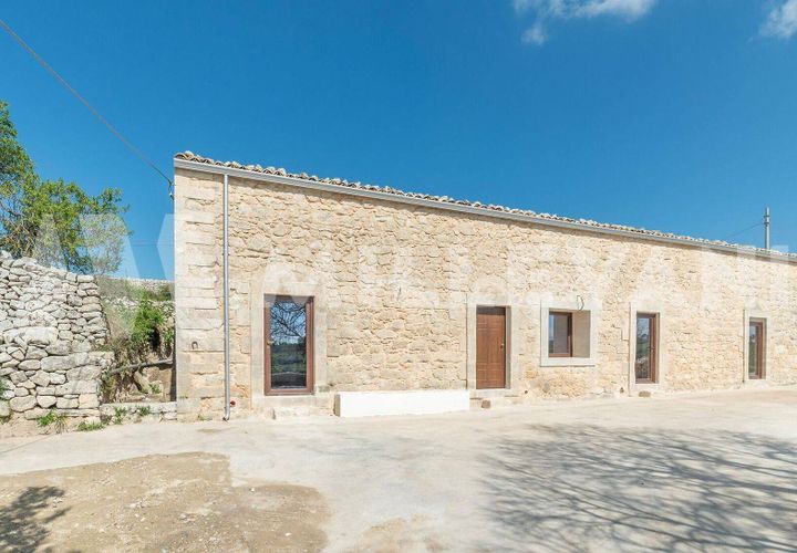 Landejendom i Ragusa, Ragusa, Ragusa - € 585.000 | Ref: 1246 - foto 1