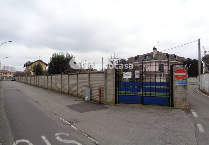 Helårsgrund i Casorezzo, Milan, Casorezzo - € 100.000 | Ref: Casorezzo via stoppani - foto 1