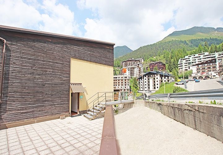 Erhvervsejendom i Foppolo, Bergamo, Foppolo - € 550.000 | Ref: FOPPHOT450 - foto 1