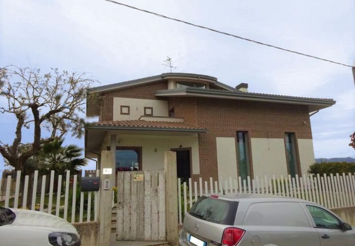 Villa en Filottrano, Ancona, Filottrano - € 112.500 | Ref: 7371 - photo 1