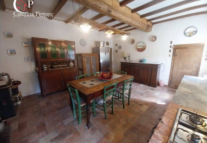 Villa i Rufina, Florence, Rufina - € 150.000 | Ref: GA212 - foto 1