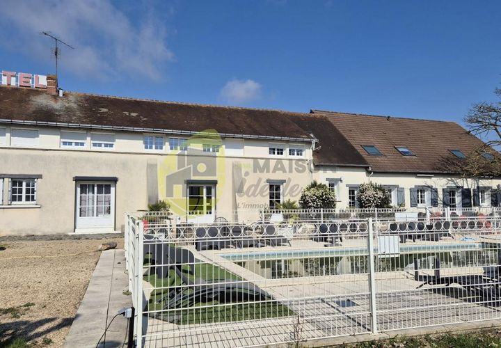 Erhvervsejendom i Chateauroux, Indre, Chateauroux - € 499.000 | Ref: 360031786 - foto 1
