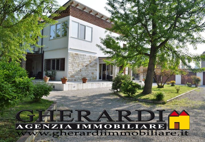 Villa i Ferrara, Ferrara, Ferrara - € 390.000 | Ref: 1974 - foto 1