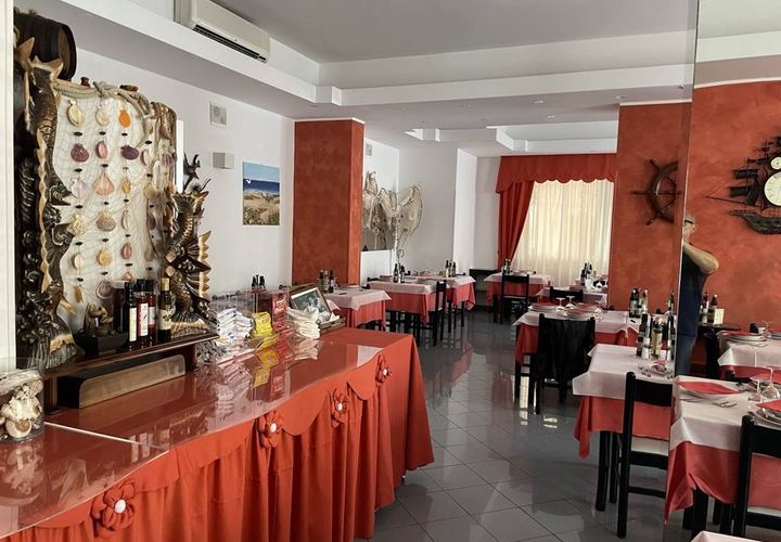 Erhvervsejendom i Alba Adriatica, Teramo, Alba Adriatica - € 3.000.000 | Ref: v1777 - foto 1