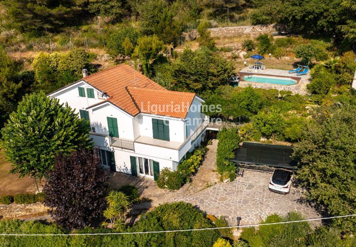 Villa in Imperia, Imperia, Imperia - € 750.000 | Ref: 6V83 - foto 1