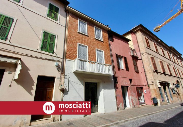 Villa i Matelica, Macerata, Matelica - € 111 000 | Ref: 1186 - foto 1