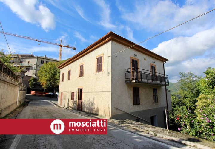 Villa i Fabriano, Ancona, Fabriano - € 135.000 | Ref: 1262 - foto 1