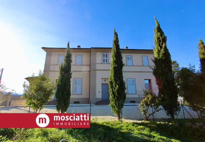 Erhvervsejendom i Matelica, Macerata, Matelica - € 520.000 | Ref: 1162 - foto 1