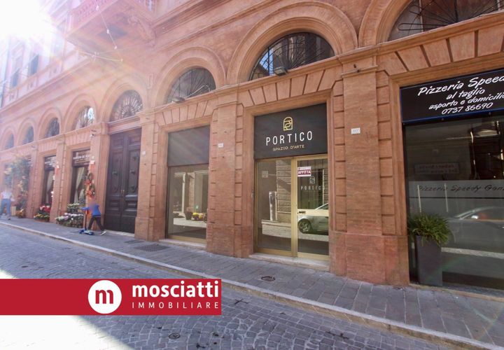 L'establiment comercial a Matelica, Macerata, Matelica - € 500/mes | Ref: 4044 - foto 1