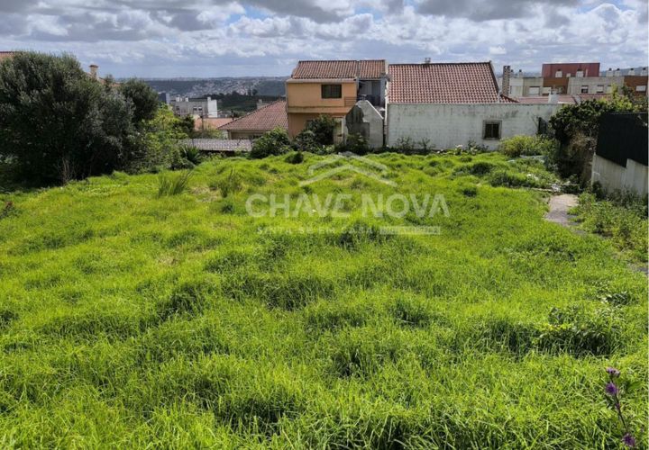 Helårsgrund i Amadora, Lisbon, Amadora - € 95.000 | Ref: SXL/00178 - foto 1