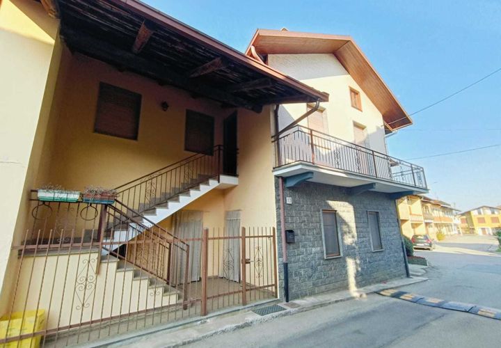 Byhus i Front, Turin, Front - € 79.000 | Ref: 020-CERETTI-105 - foto 1