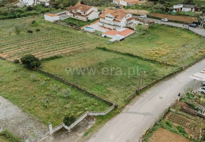 Helårsgrund i Covilha, Castelo Branco, Covilha - € 27.500 | Ref: 111250074 - foto 1
