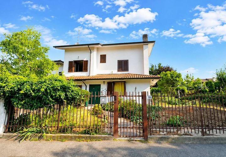 Villa Vimercate, Monza and Brianza, Vimercate - € 595.000 | Ref: 2409 - photo 1