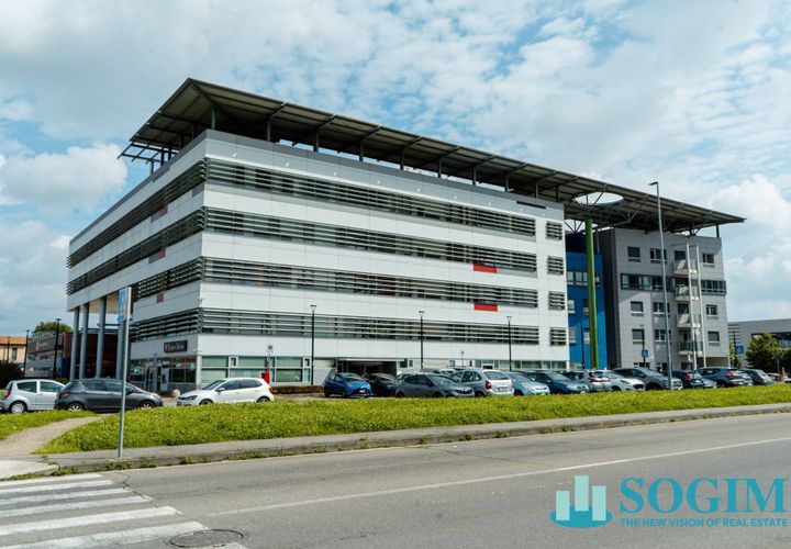 Erhvervsejendom i Desio, Monza and Brianza, Desio - € 390.000 | Ref: 32027 - foto 1