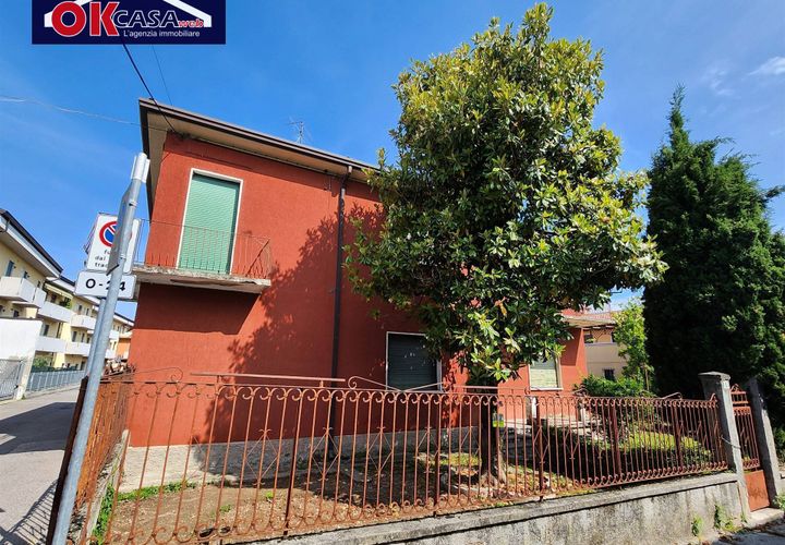 Villa a Bussolengo, Verona, Bussolengo - € 400.000 | Ref: 1271 - foto 1