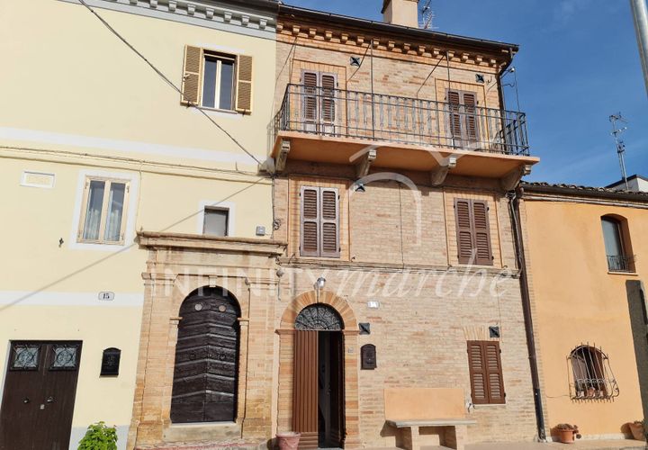 Villa i Falerone, Fermo, Falerone - € 85.000 | Ref: 160 - foto 1