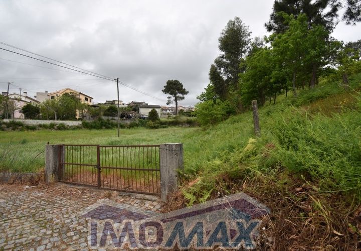 Helårsgrund i Amarante, Porto, Amarante - € 70.000 | Ref: 2025-013 - foto 1