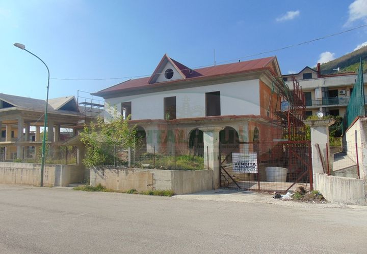 Villa a Sirignano, Avellino, Sirignano - € 295.000 | Ref: 8423 - foto 1
