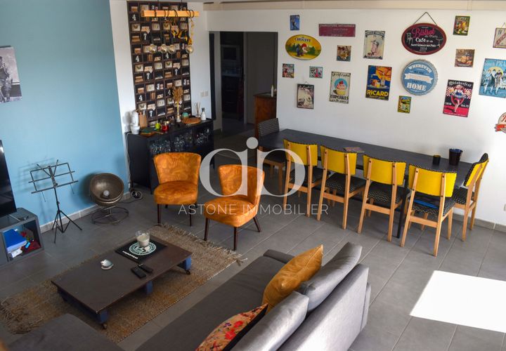 Dupleks i Marseille, Bouches-du-Rhone, Marseille - € 540 000 | Ref: VA-795 - foto 1
