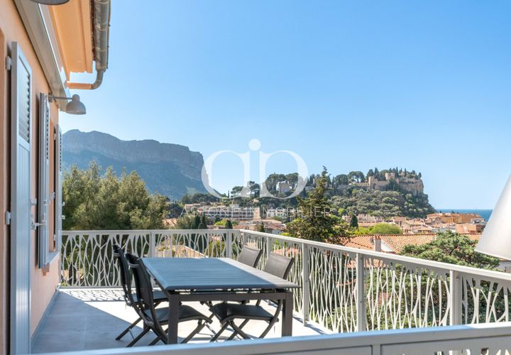 Duplex i Cassis, Bouches-du-Rhone, Cassis - € 1.650.000 | Ref: VA - 809 - foto 1