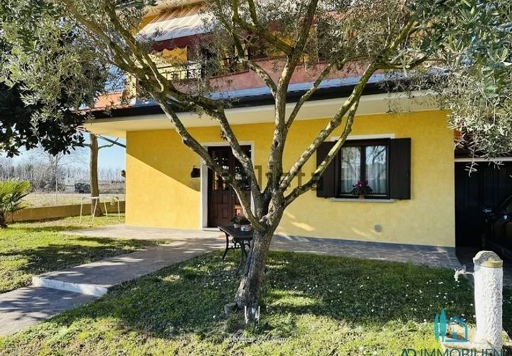 Byhus i Caorle, Venice, Caorle - € 249.000 | Ref: 43195 - foto 1