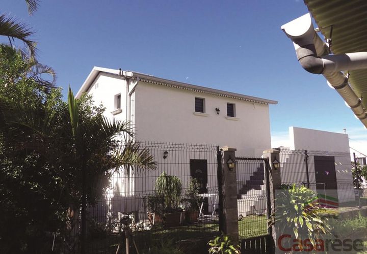 Villa a Sainte-Marie, La Reunion, Sainte-Marie - € 430.107 | Ref: 690049814 - foto 1