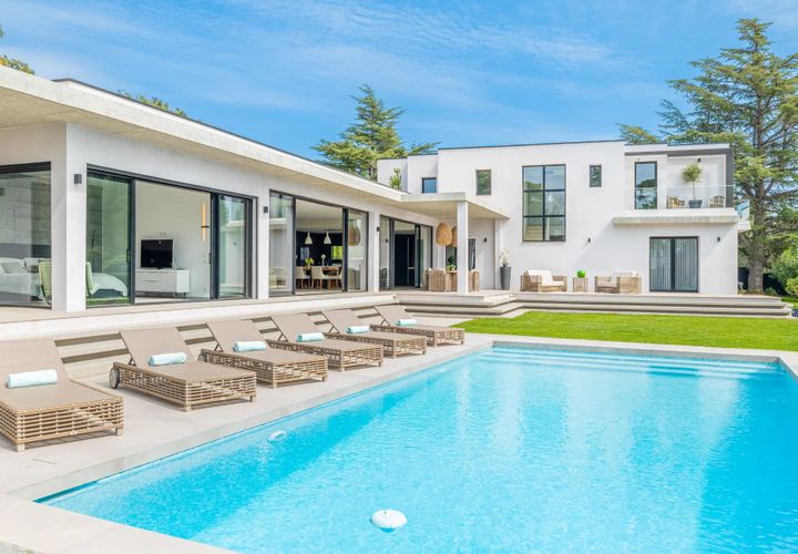 Villa i Valbonne, Alpes-Maritimes, Valbonne - € 4.980.000 | Ref: HH-15754899 - foto 1