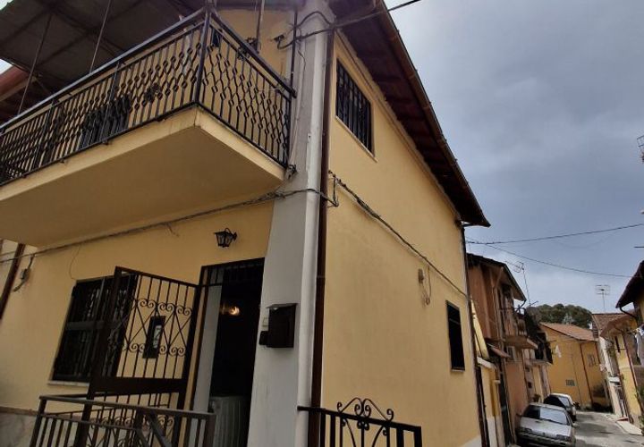 Villa a Messina, Messina, Messina - € 75.000 | Ref: 3VR01 - foto 1