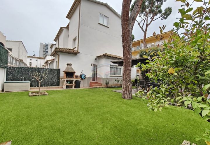 Villa i Platja D'aro, Gerona, Platja D'aro - € 750.000 | Ref: 1712 PDA-16 - foto 1