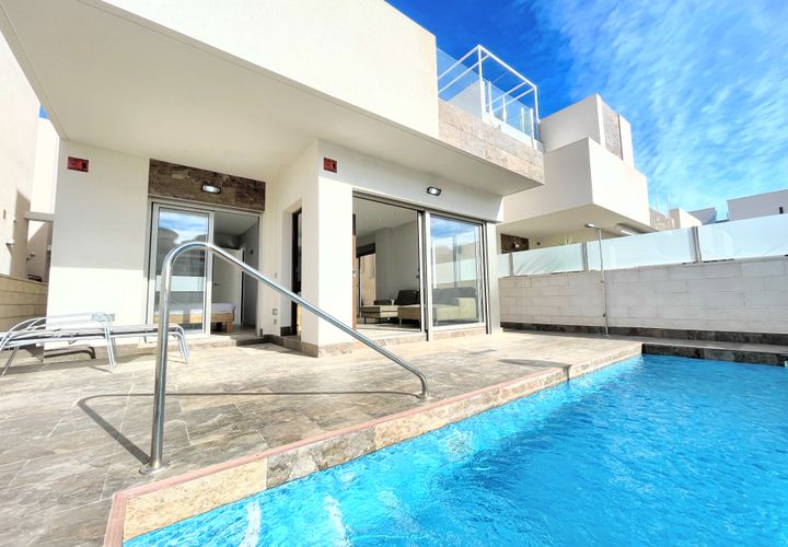 Villa i Playa Flamenca, Alicante, Playa Flamenca - € 355 000 | Ref: ks4786 - foto 1