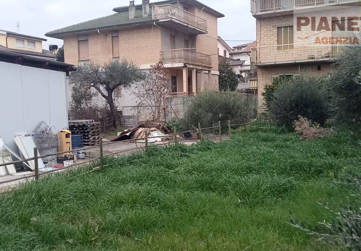 Helårsgrund i Spinetoli, Ascoli Piceno, Spinetoli - € 70.000 | Ref: VM2699 - foto 1