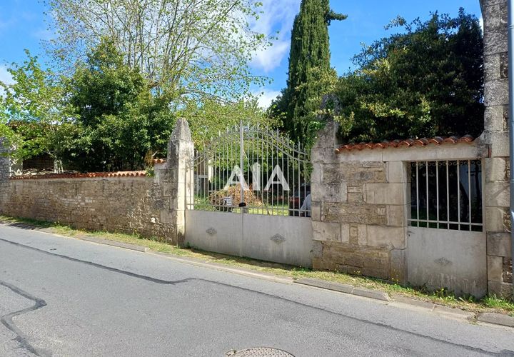 Landejendom i Ruffec, Charente, Ruffec - € 241.500 | Ref: 1088 - foto 1