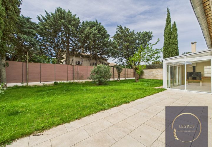 Villa i Eyragues, Bouches-du-Rhone, Eyragues - € 475.000 | Ref: 182 - foto 1
