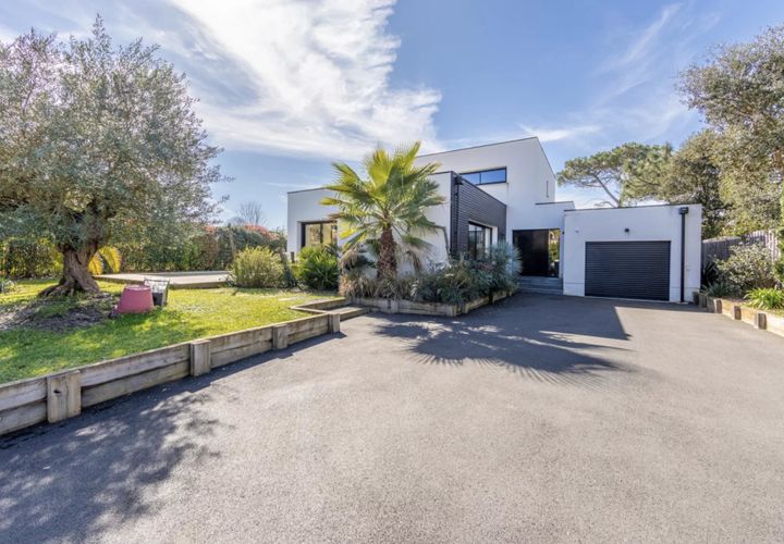 Villa i La Teste-de-Buch, Gironde, La Teste-de-Buch - € 1.499.000 | Ref: 85865558 - foto 1