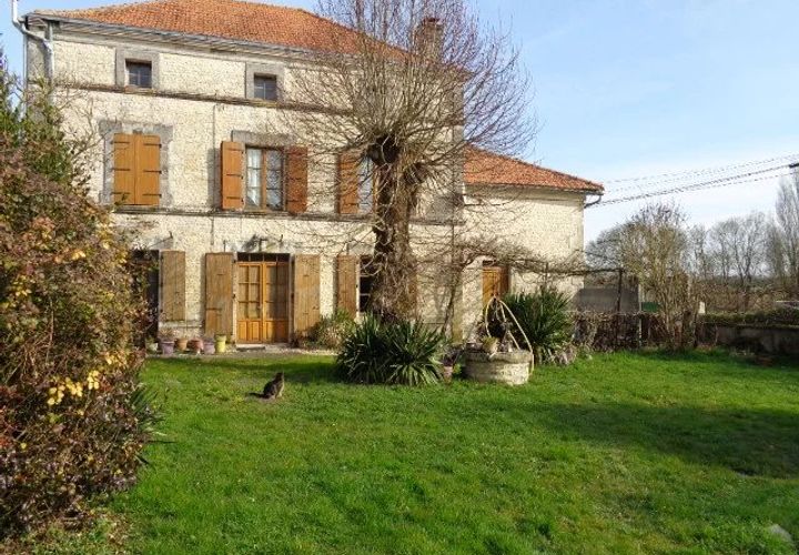 Villa a Longré, Charente, Longré - € 131.700 | Ref: BVI76897 - foto 1
