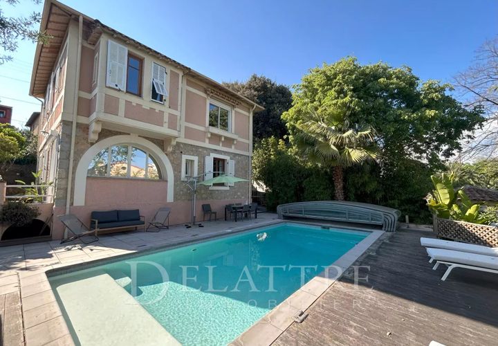 Villa i Antibes, Alpes-Maritimes, Antibes - € 995.000 | Ref: 85894944 - foto 1