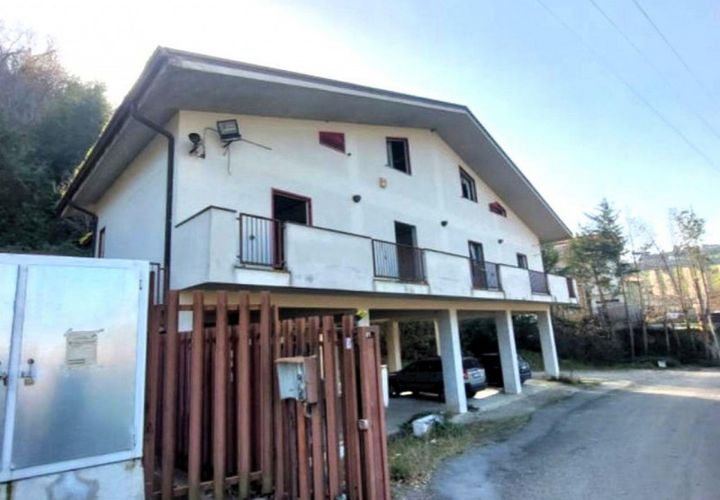 Erhvervsejendom i Dipignano, Cosenza, Dipignano - € 140.988 | Ref: 2516008 - foto 1