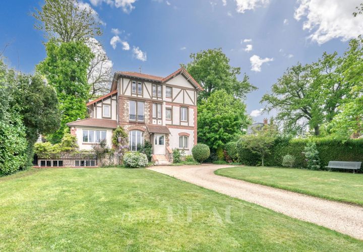 Villa a Garches, Hauts-de-Seine, Garches - € 2.100.000 | Ref: 85858027 - foto 1