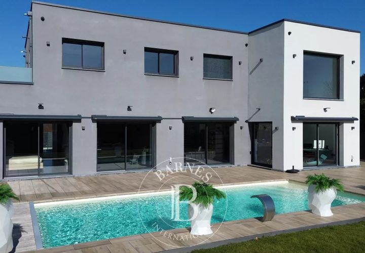 Villa i Cysoing, Nord, Cysoing - € 1.300.000 | Ref: 85854899 - foto 1